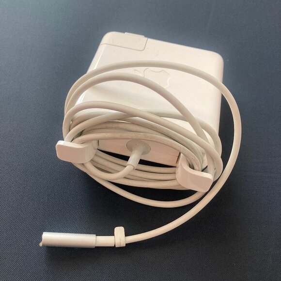 Apple MagSafe Charger/Power Adapter for MacBook / Pro - Picture 3 of 3